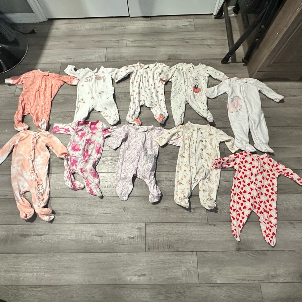Pajamas 0-3 months